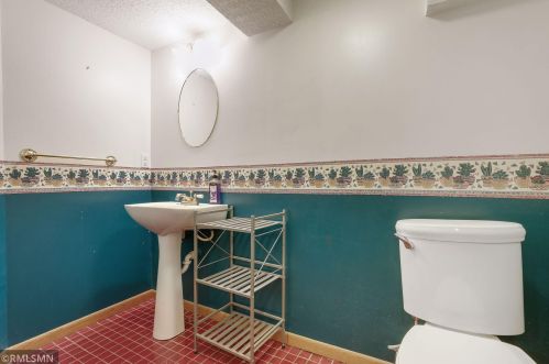 1505 Dale St, Saint Paul MN  55117-3410 exterior