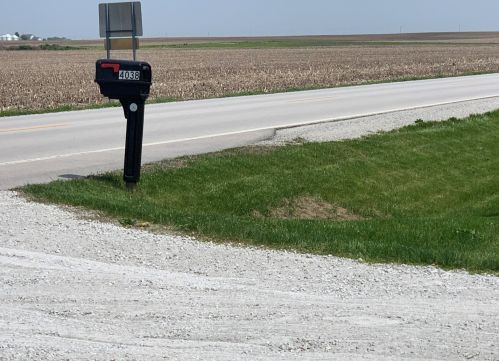 4038 9000n Rd, Manteno, IL 60950-3309