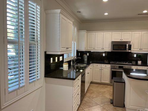 237 Mantle, Irvine CA  92618-1514 exterior