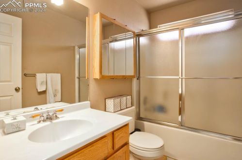 703 Matt Dr, Pueblo CO  81007-6513 exterior