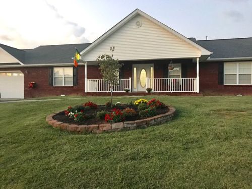 970 Harvest Dr, Seymour, TN 37865-4390