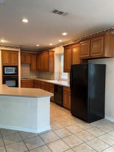 6812 Briarwood Dr, Fort Worth TX  76132-3067 exterior