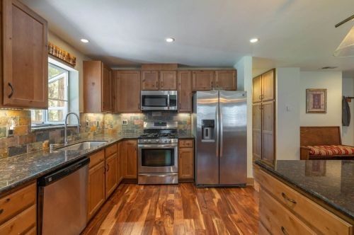 10815 Palisades Dr, Truckee, CA 96161-3113