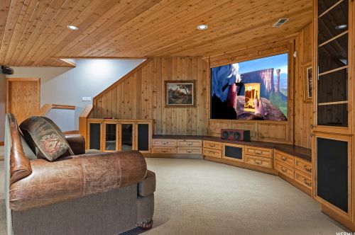 10188 Dimple Dell Ln, Sandy UT 84092-4505 exterior