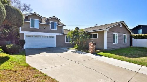 9390 Heather Ave, Santa Ana, CA 92708-1958