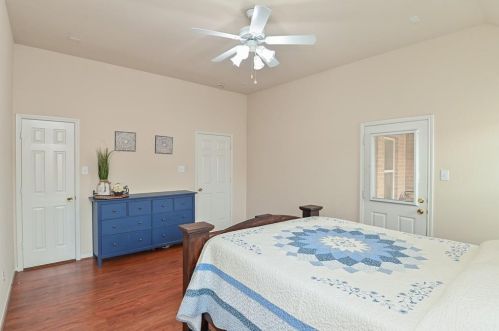 3210 Fern Brk Ln, Richmond TX 77471-9280 exterior