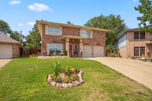 8400 Ruthette Dr, Fort Worth TX  76182-3630 exterior