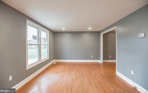 23 Dover Ln, Erial, NJ 08081-2812