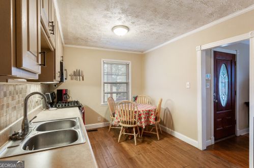 719 Hamilton Ave, Atlanta GA  30344-4144 exterior