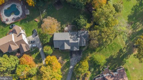 2407 Starcrest Dr, Silver Spring MD 20904-5459 exterior