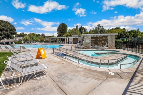 14 Wintermist, Irvine CA  92614-7500 exterior