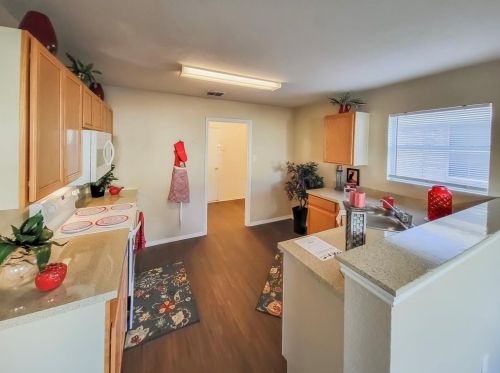 6940 Meadow Way Ln, Fort Worth TX  76179-4156 exterior