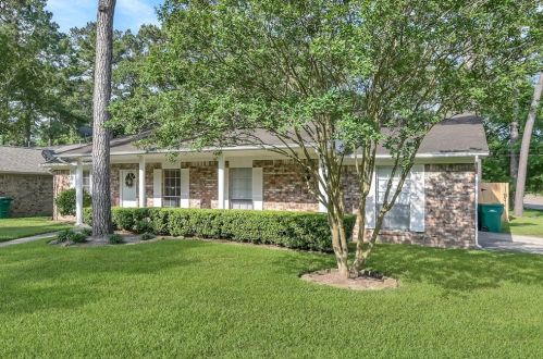 1917 Tickner St, Conroe TX  77301-1338 exterior