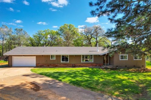 14831 Magnolia Rd, Grass Valley, CA 95949-9528