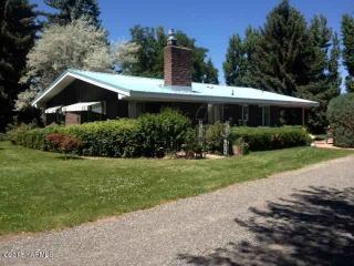 181 Breaum Rd, Yakima, WA 98908-9070