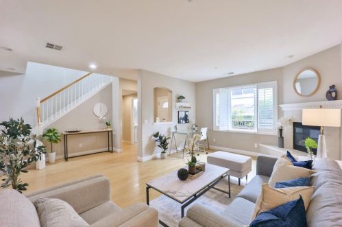 492 Tyndall St, Los Altos, CA 94022-3916
