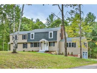 18 Schoolhouse Rd, Amherst, NH 03031-1601