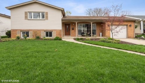 233 Brashares Dr, Addison, IL 60101-2102