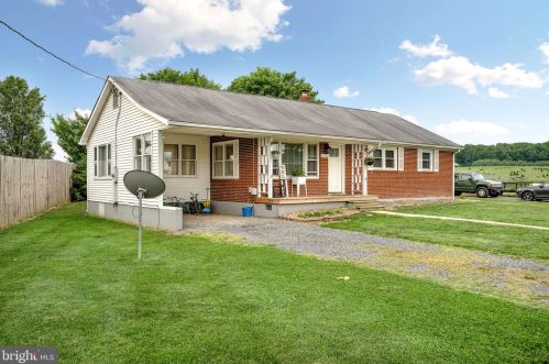 21262 Senedo Rd, Edinburg, VA 22824-2826
