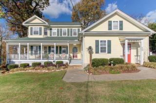 408 Gaut Rd, Dandridge, TN 37725-3202