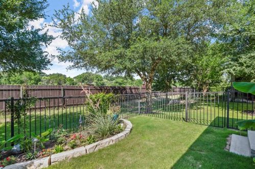 3101 Davis Ln, Austin TX  78748-5007 exterior