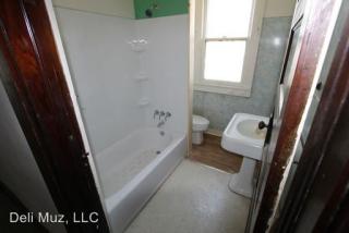 714 Columbia St, Evansville IN  47710-1640 exterior