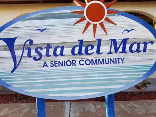 658 Via Santa Paulo, Vista CA  92081-6370 exterior