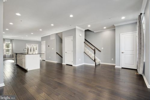 1605 Regent Manor Ct, Silver Spring MD 20904-2270 exterior