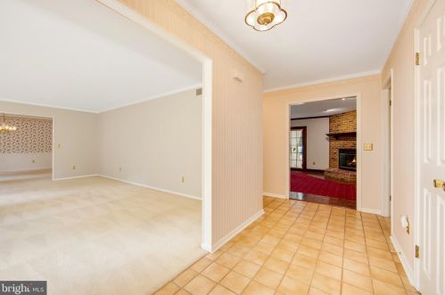 10 Hopewell Ave, Lumberton Township, NJ 08048-9575