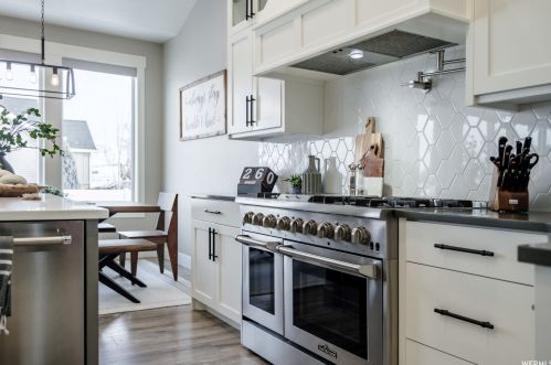 288 200, Wellsville UT 84339-9703 exterior