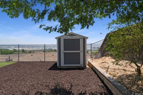8850 Greenlawn St, Riverside CA  92508-2521 exterior