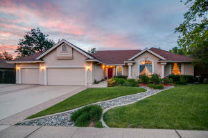 4142 Boston Ave, Redding, CA 96001-5811