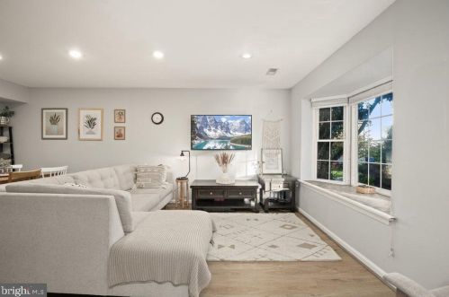 2020 Flowering Tree Ter, Silver Spring MD 20902-5815 exterior