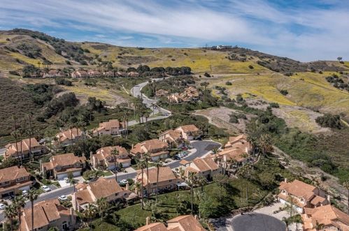 715 Palomino Ln, Anaheim CA  92807-4878 exterior