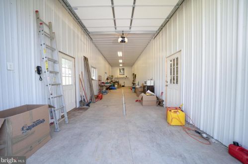 30 Stonewall Ln, Washington, VA 22747-1824