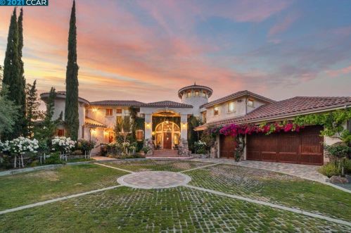 1155 Redfern Ct, Concord, CA 94521-4739