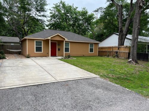 1016 Stevens Ave, Conroe TX  77301-1753 exterior