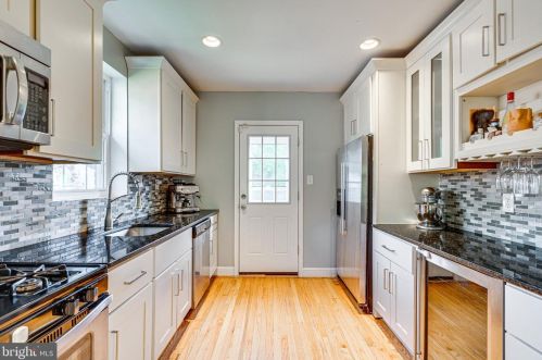 2218 Osborn Dr, Silver Spring MD 20910-1323 exterior