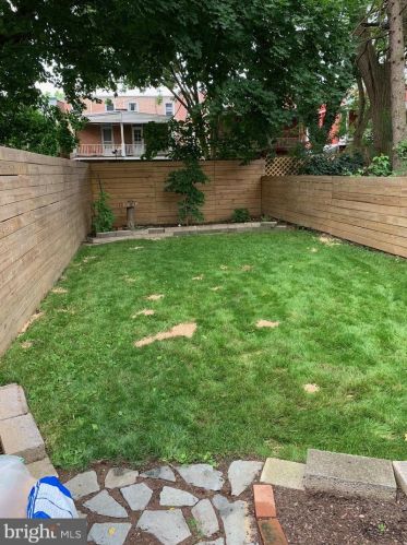 554 Spruce St, Lancaster PA  17603-3353 exterior