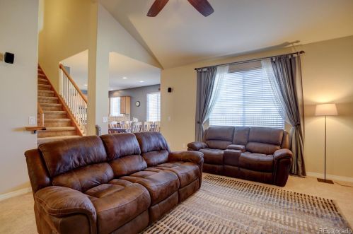 201 Newbern Way, Aurora CO 80016-6124 exterior