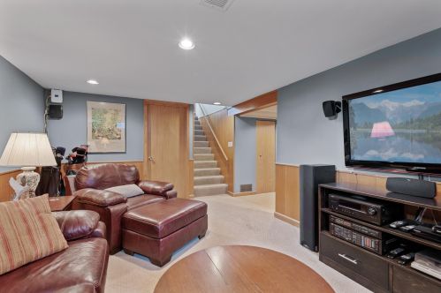 1027 Idaho Ave, Saint Paul MN  55117-3352 exterior