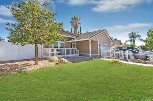 4876 Appleton St, Riverside, CA 92504-1716