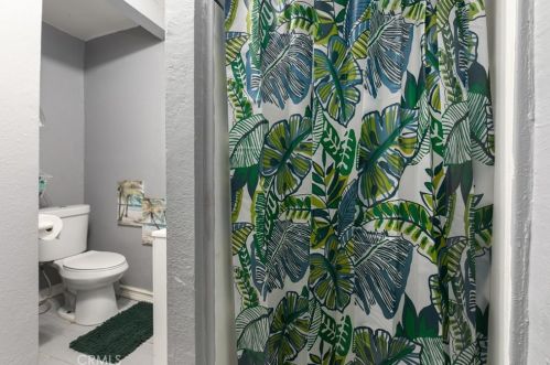 2950 11th St, Riverside CA  92507-4961 exterior