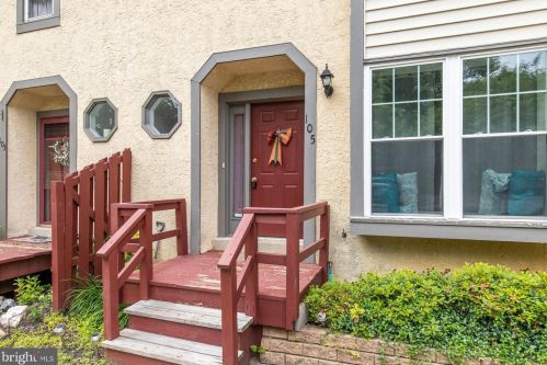 105 Bowater Ct, Media, PA 19063-5528