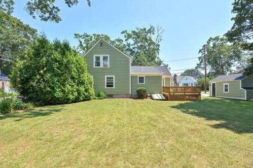55 Rounds Ave, Providence, RI 02907-3507