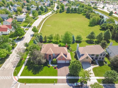 12451 Lily Ln, Plainfield, IL 60585-5499
