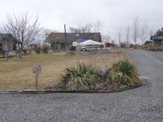 408 Apple Pl, Desert Aire, WA 99349-1931