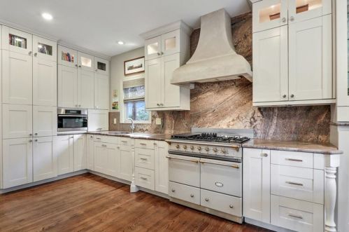2313 Colonial Dr, Atlanta GA  30319-3806 exterior