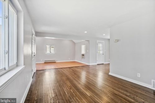 13 Dorann Ave, Princeton NJ  08540-3906 exterior