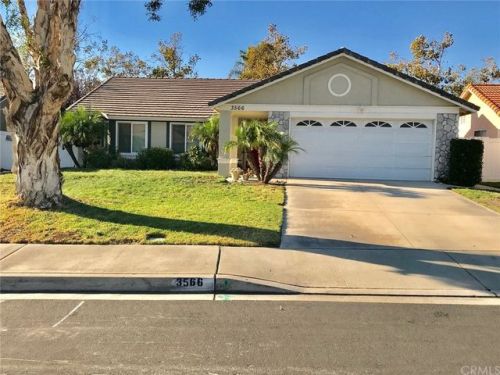 3566 Amberwood Ave, Rialto, CA 92377-3680